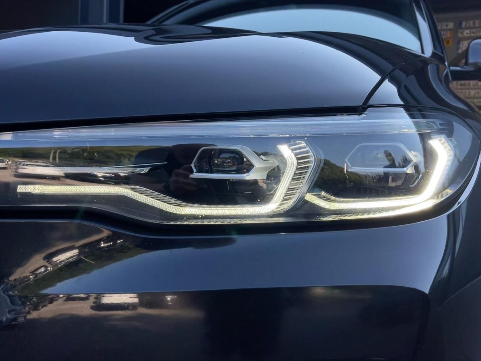 bmw-x7-xdrive30d-panorama-laser-360-kam-hud-adaptive-harman-kardon-slika-256150468